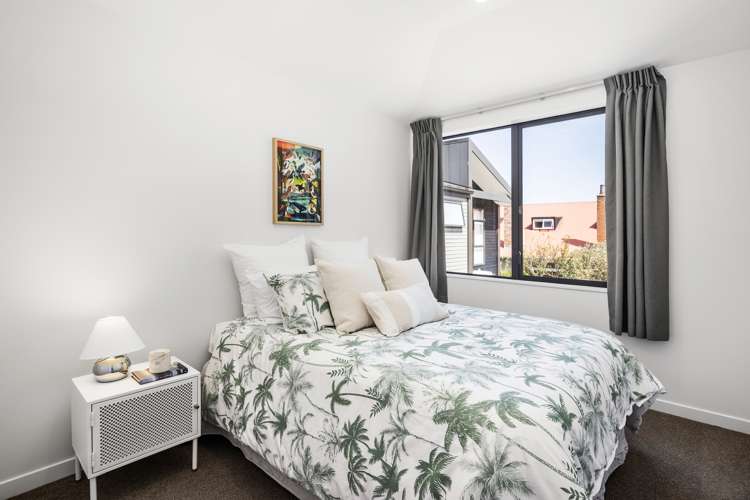 5/74 Derwent Street Island Bay_11