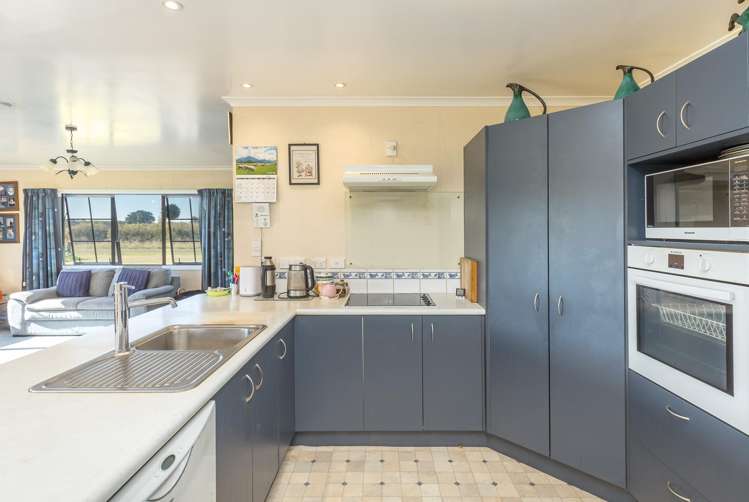 62 Thomas Road Carterton_8