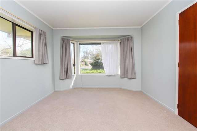 39 Chedworth Avenue 1053_4