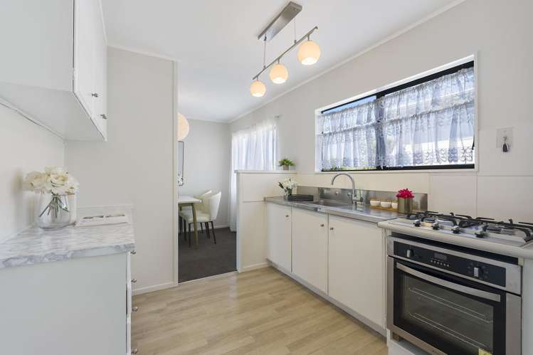 14B Glass Road Mount Roskill_5