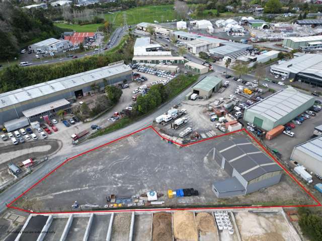 Greerton large yard and warehouse