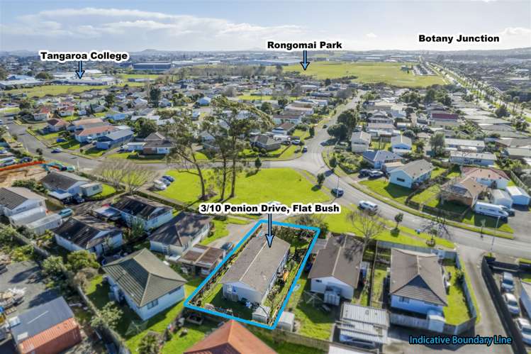 3/10 Penion Drive Flat Bush_11