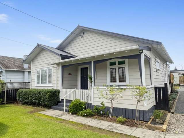 Cozy Central Bungalow