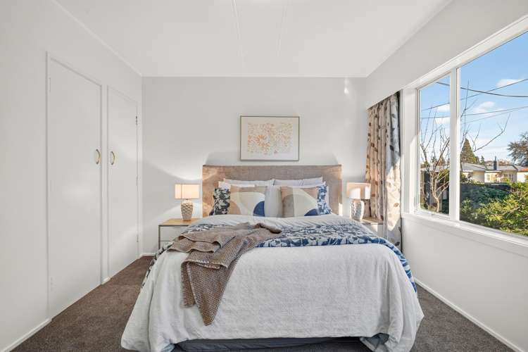 29 Neale Avenue Stoke_12