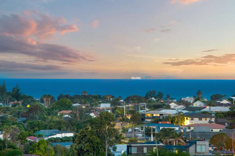 42 Albatross Road Red Beach_24