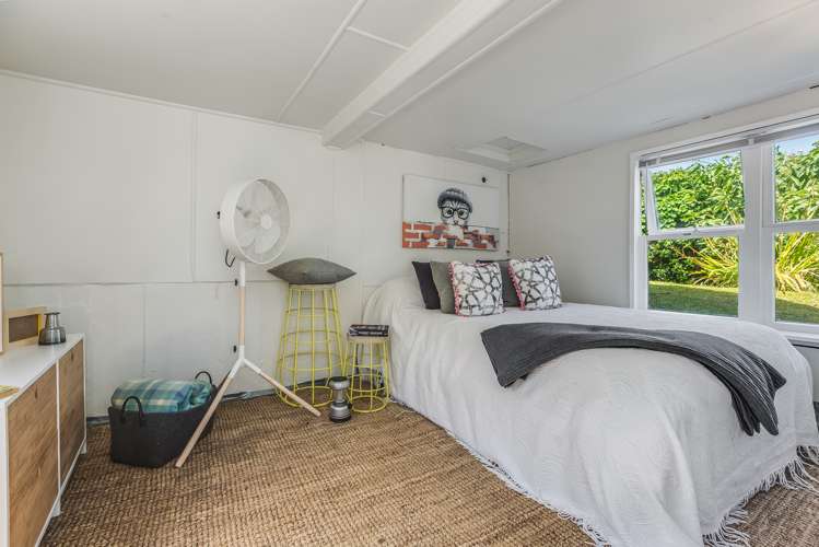 15 Beatty Parade Surfdale_16