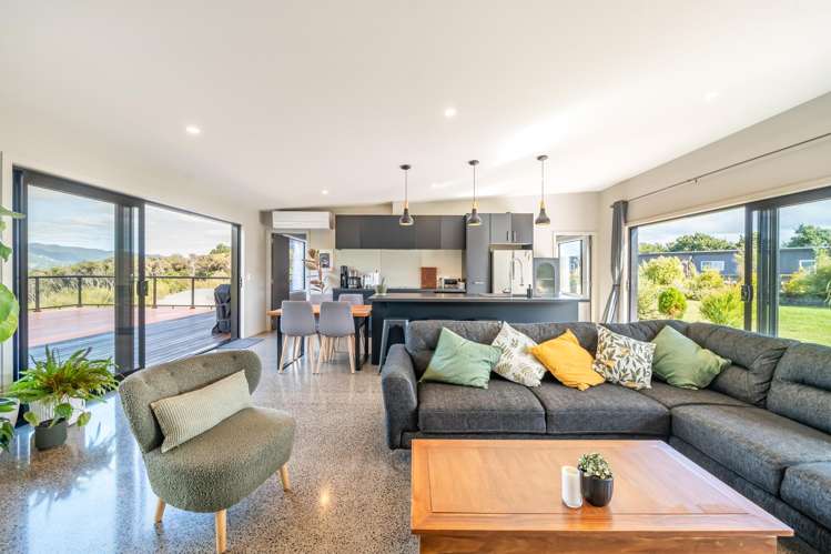 260 Fairview Drive Akatarawa_12