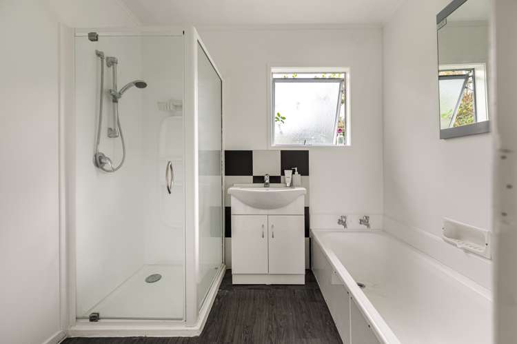 8 Pitcher Place Glen Eden_17