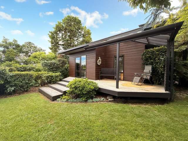 54 Hinekura Avenue 11210_1