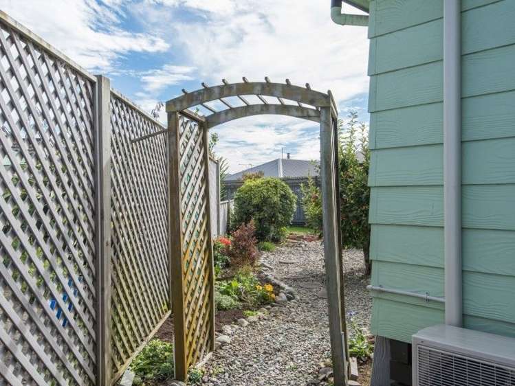 13 Birchwood Grove Richmond_12