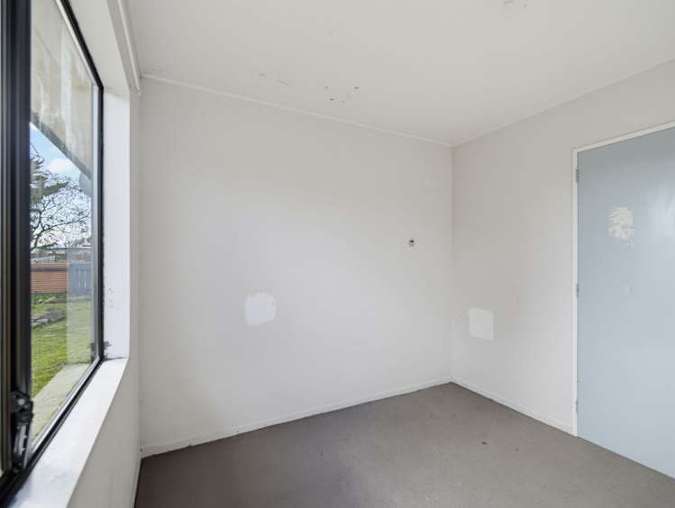 69 Tarbet Street Flaxmere_11