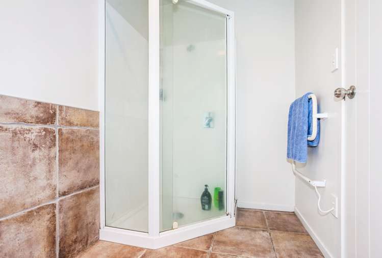 5 Les Fisher Place Pukekohe_11