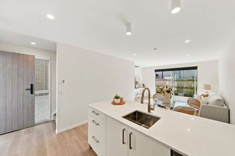 1-4/23 Dickens Street_3
