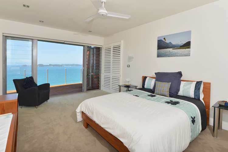 37 Russell Heights Russell_15