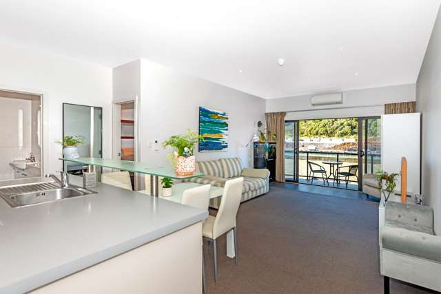 211/2 Reads Quay Gisborne_1