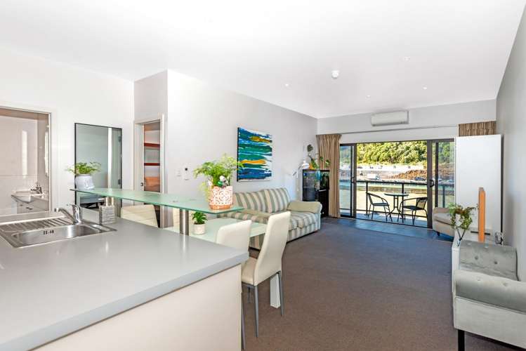 211/2 Reads Quay Gisborne_1