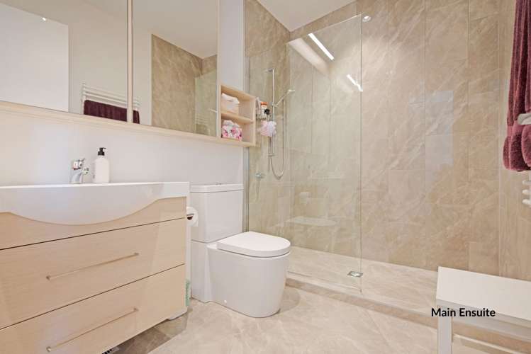 31 Erica Pabst Way Island Bay_9