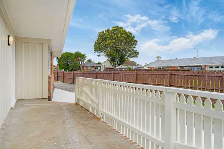 21 Idlewild Avenue Mangere_31