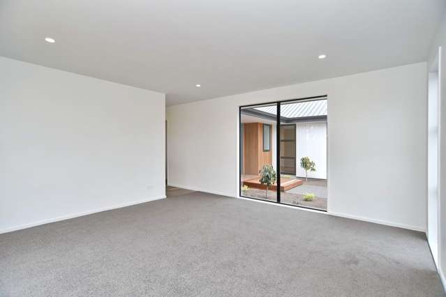 21 Malaga Crescent Harewood_4