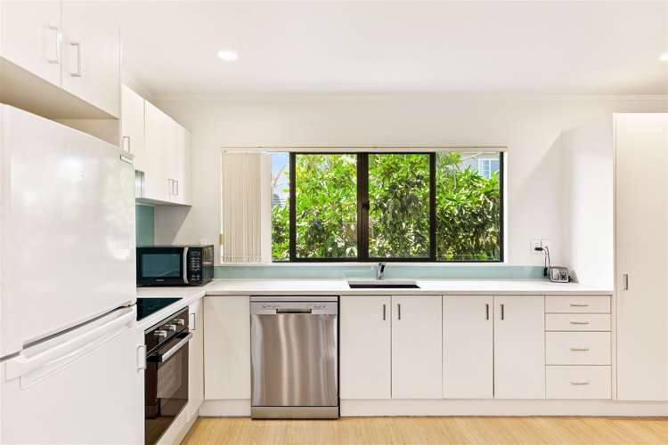 22 Albizia Avenue Henderson_10