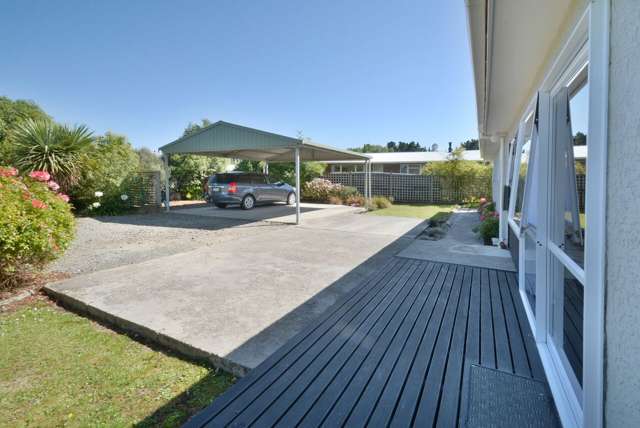 16 Kennard Crescent Karitane_2