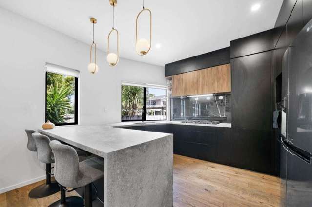 5B Hemsway Place Sunnyhills_2