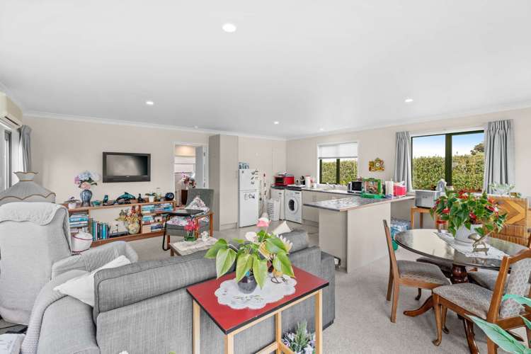 53 B Westhead Road Pollok_17