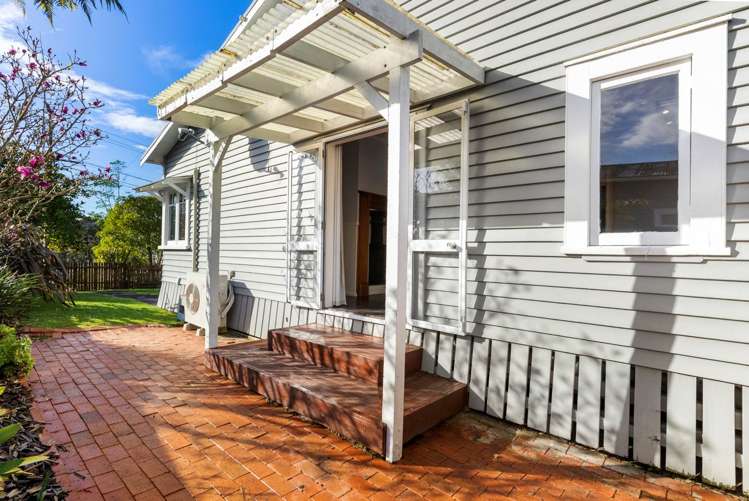 105 Glendale Road Glen Eden_18