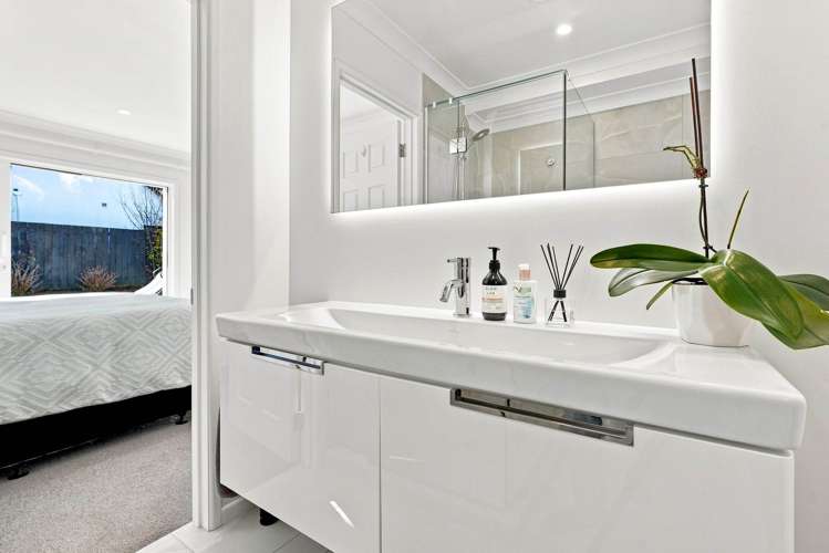 53 Regency Park Drive Gulf Harbour_19