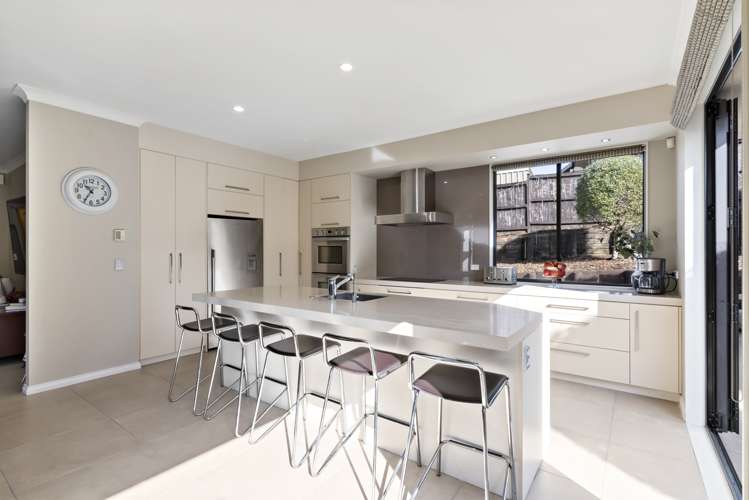 10 Mazuran Place Flat Bush_8