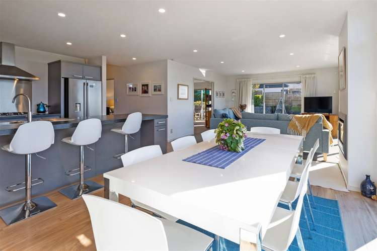 8 Ridgetop Rise Fairhall_10