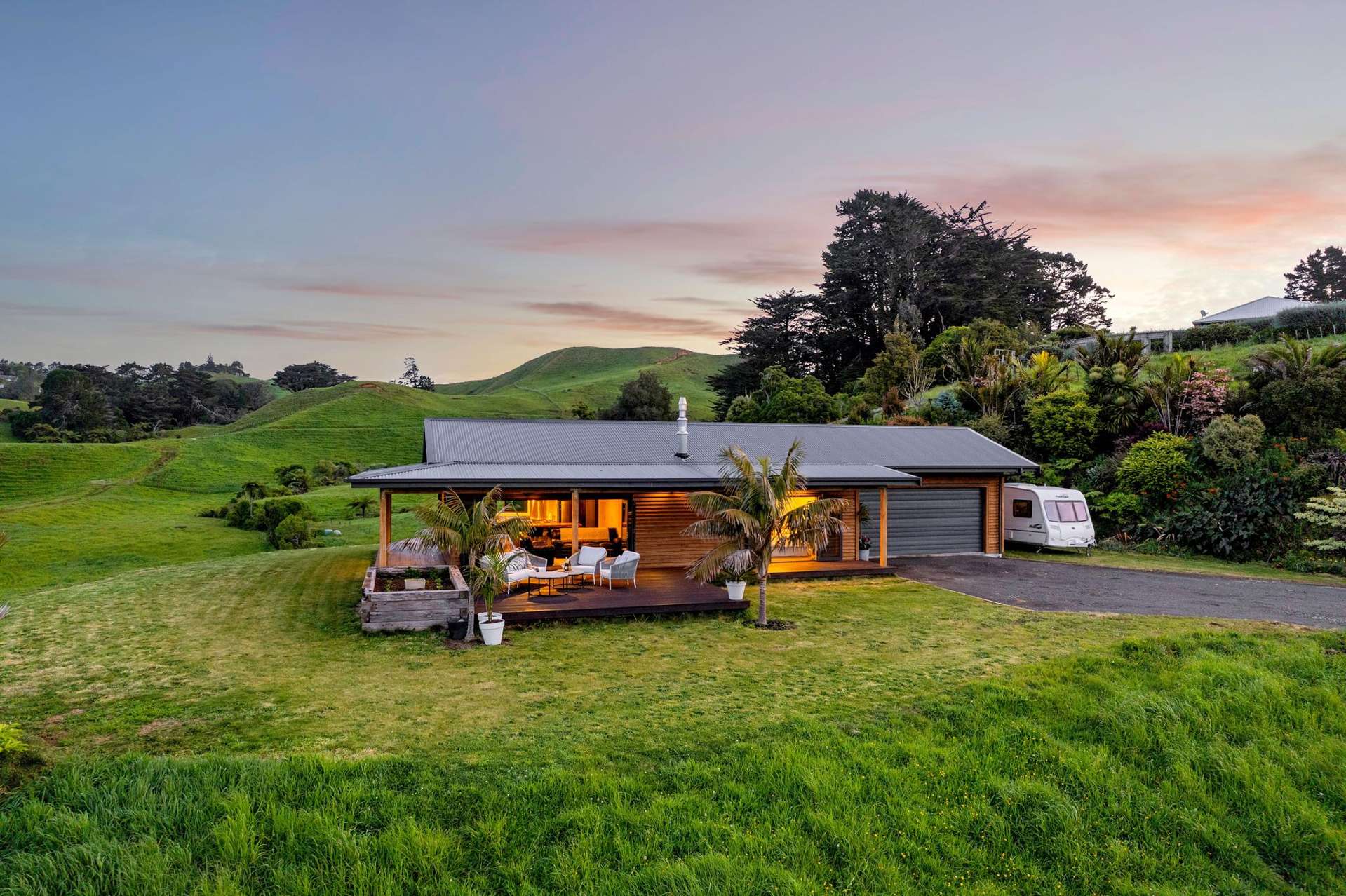 165 Sealy Road Omata_0