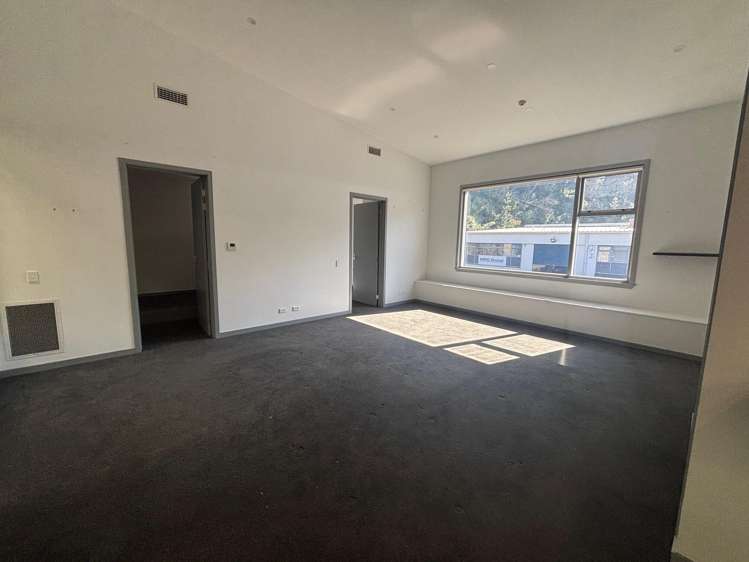 23 Centennial Highway Ngauranga_9