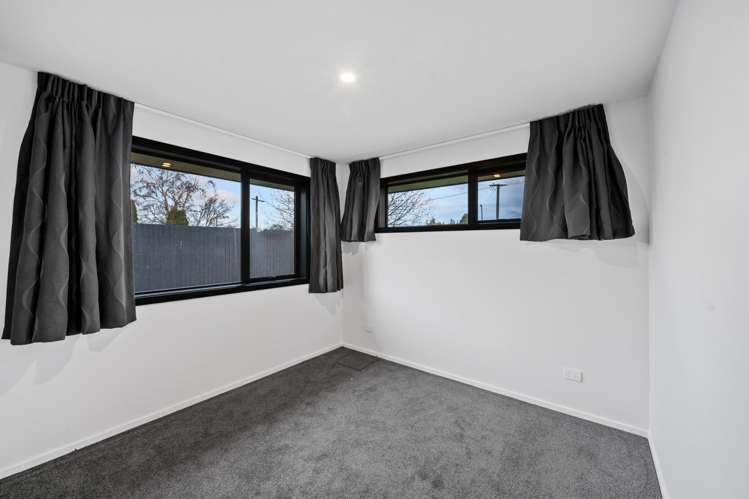 6 High Street Waddington_15