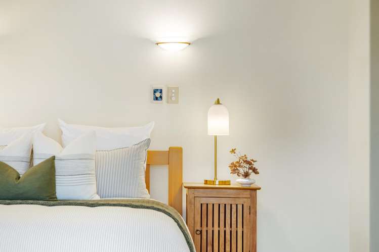 2/145 Victoria Road Devonport_14
