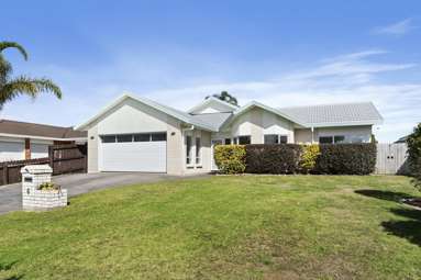 6 Aristoy Close_3