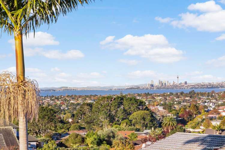 219 Royal Road Massey_4