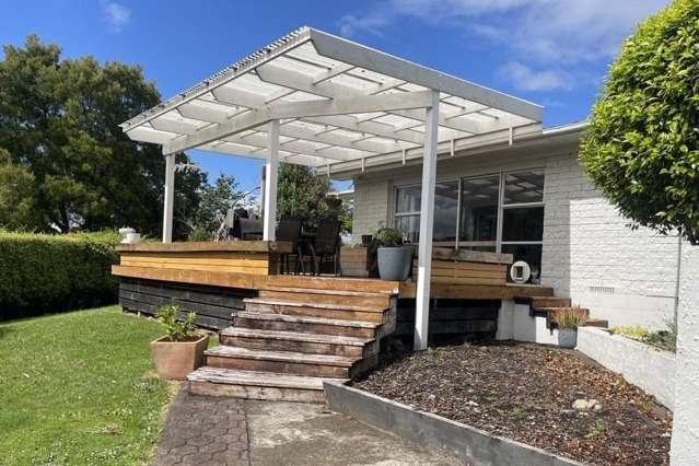 17B Russleigh Drive 1057_1