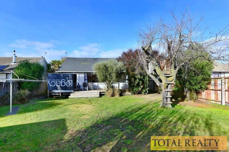 16 De Havilland Street Hornby_15