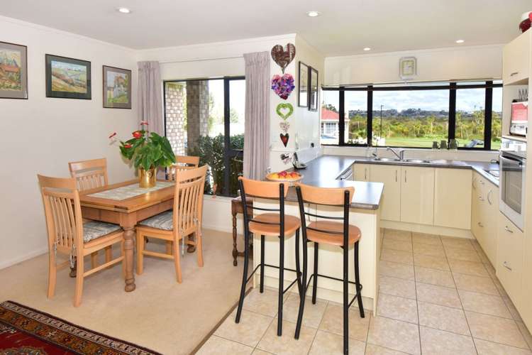 73 Kath Hopper Drive Orewa_17
