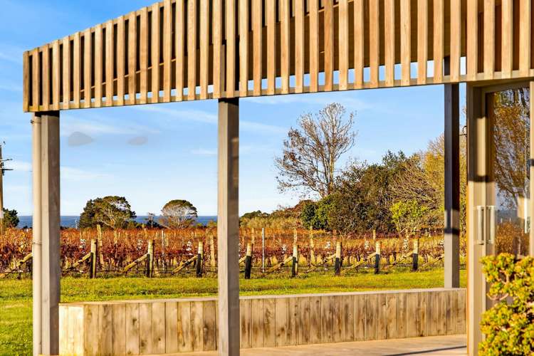15 Tirohanga Road_5