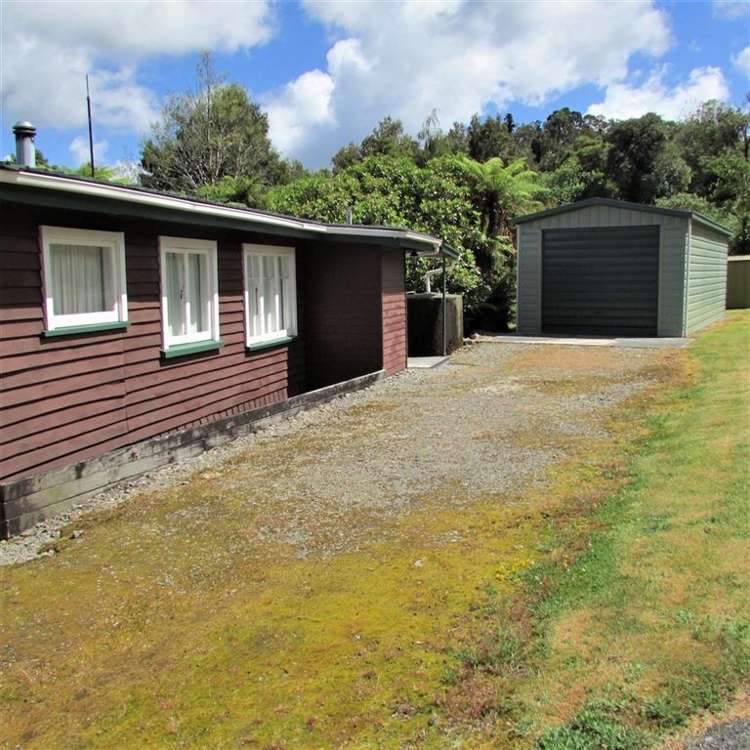 16 Stuart Street Lake Kaniere_16