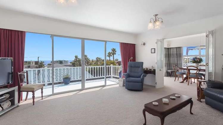 216 Pohutukawa Avenue 1117_4