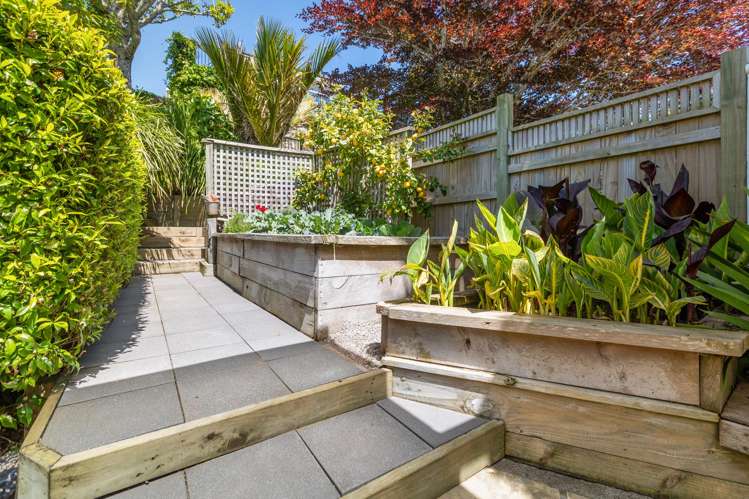 18 Gilbert Street New Plymouth Central_31