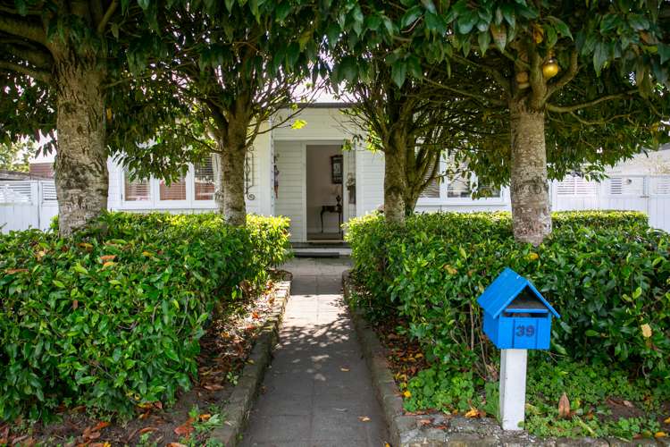 39 Raleigh Street Leamington_1