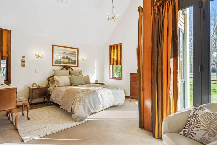 131 Mount Thomas Road Fernside_13