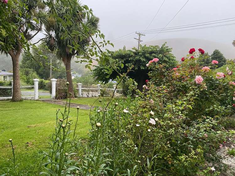 28 Harrington Street Lawrence_2