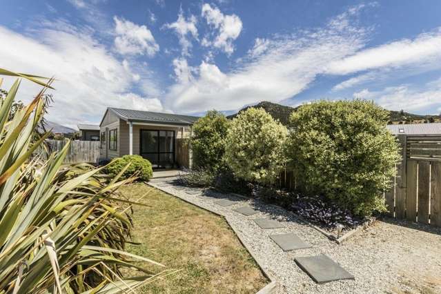 8 Sherwin Avenue Albert Town_1