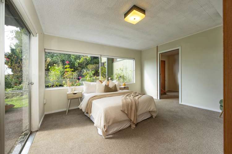 900 West Coast Road Waiatarua_22