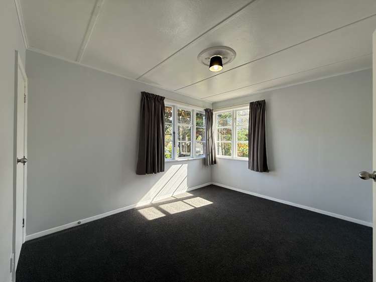 97 Reynolds Street Taita_11